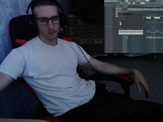 Live sex webcam photo for time-guards #275848522