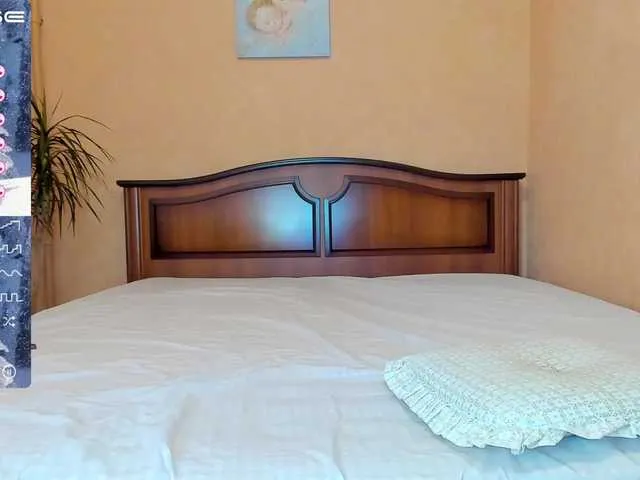 Live sex webcam photo for tinahot #271733403
