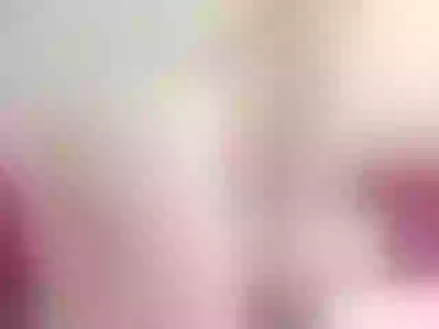 Live sex webcam photo for tinahot #275989401