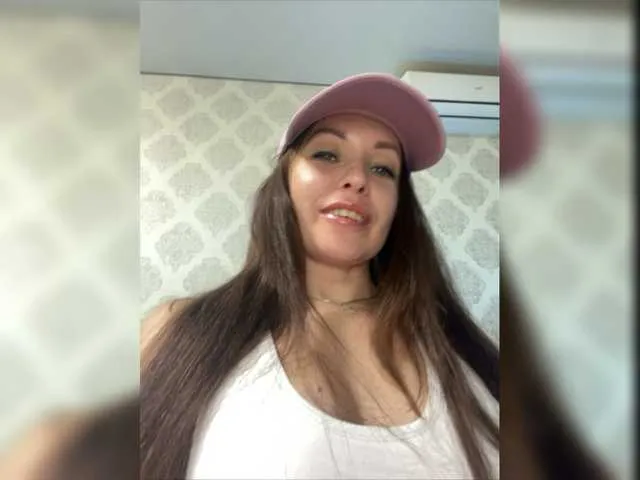 Live sex webcam photo for tinahot #276640658