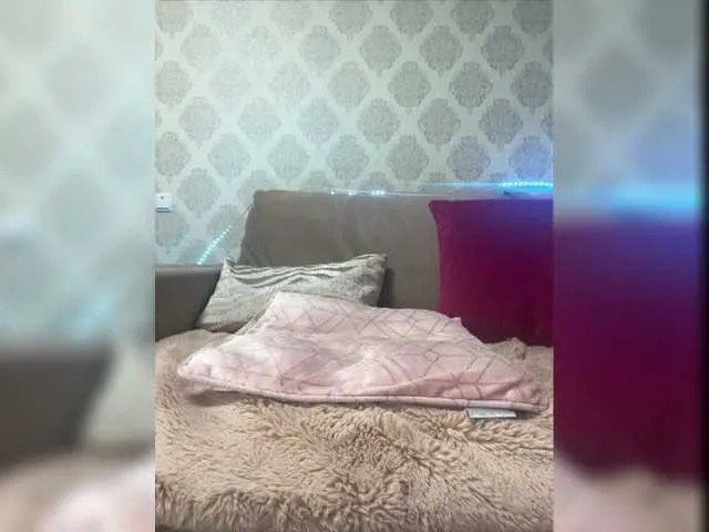 Live sex webcam photo for tinahot #276689192