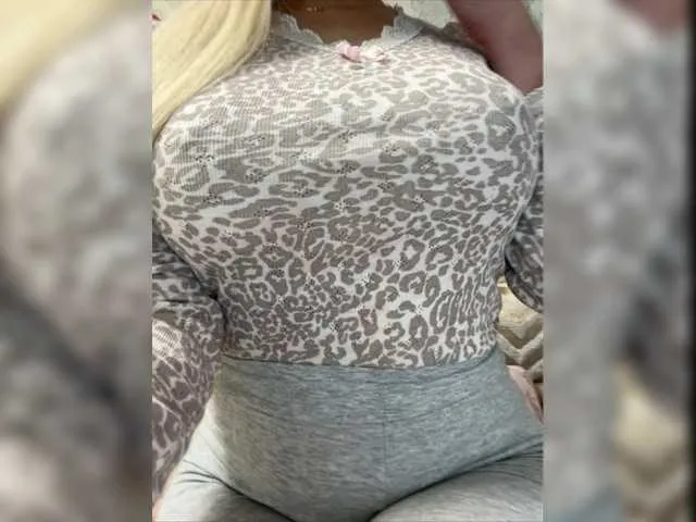 Live sex webcam photo for tinahot #276842626