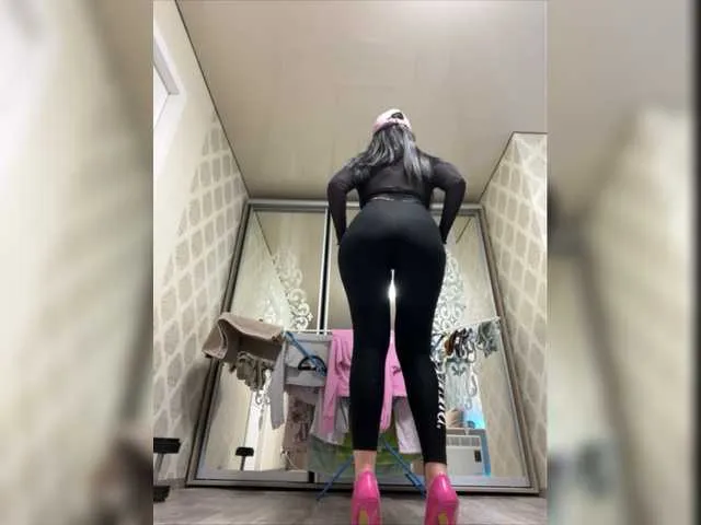 Live sex webcam photo for tinahot #277386943