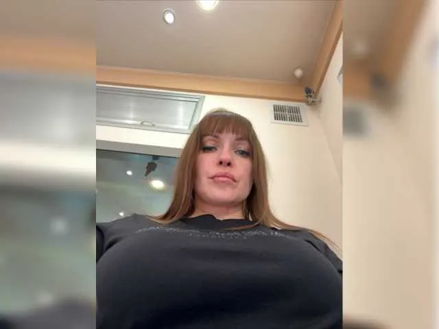 Live sex webcam photo for tinahot #277769100