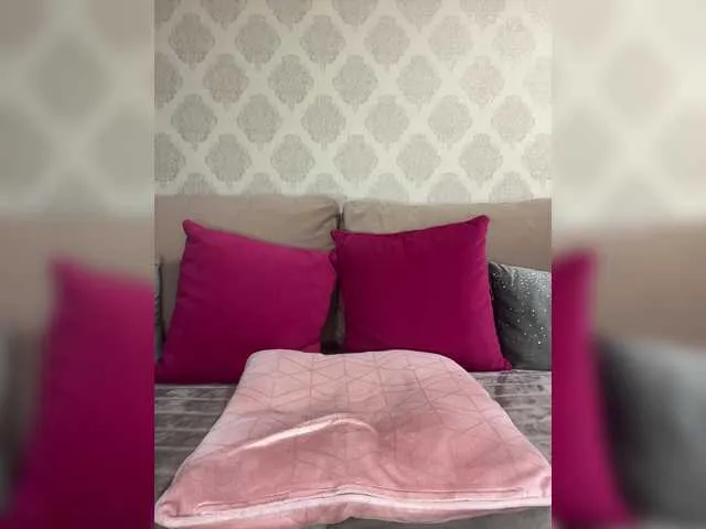 Live sex webcam photo for tinahot #290328026