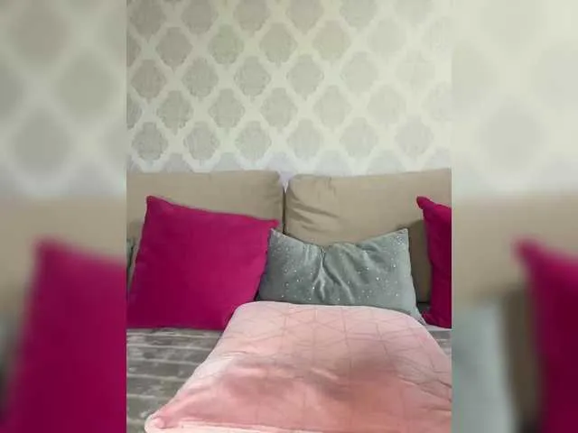 Live sex webcam photo for tinahot #290594256