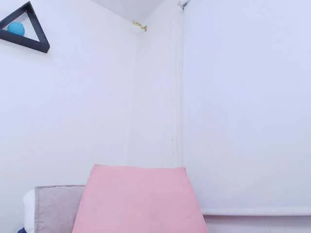 Live sex webcam photo for tinkerbell- #292279283