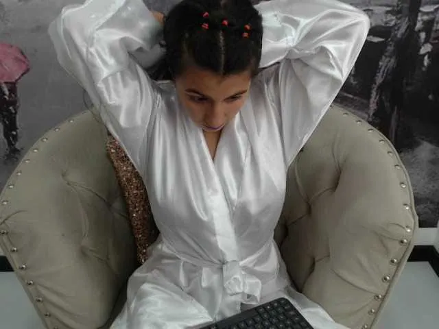 Live sex webcam photo for tinna-wolf #272634565