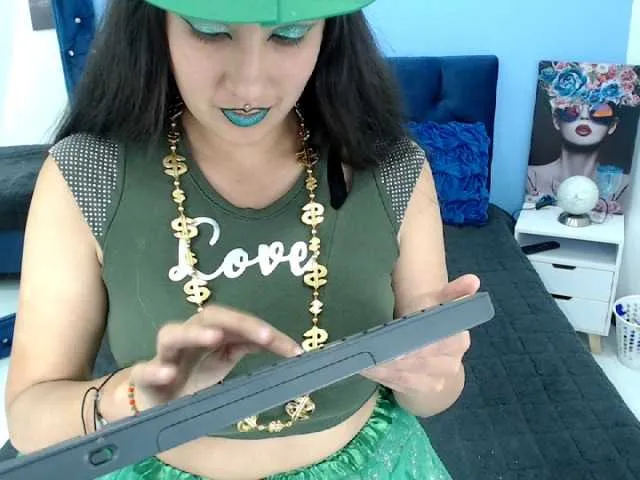 Live sex webcam photo for tinna-wolf #272780614