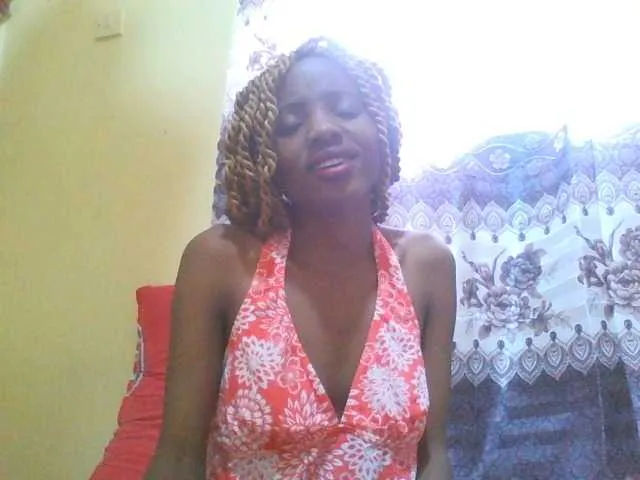 Live sex webcam photo for tinnahkk200 #271944267