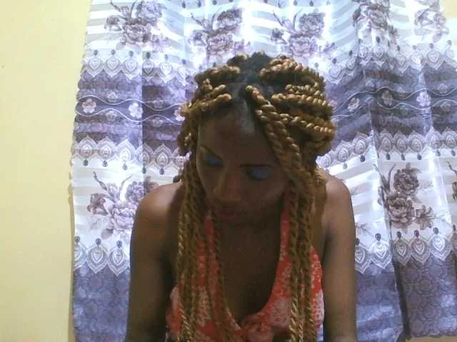 Live sex webcam photo for tinnahkk200 #272035254