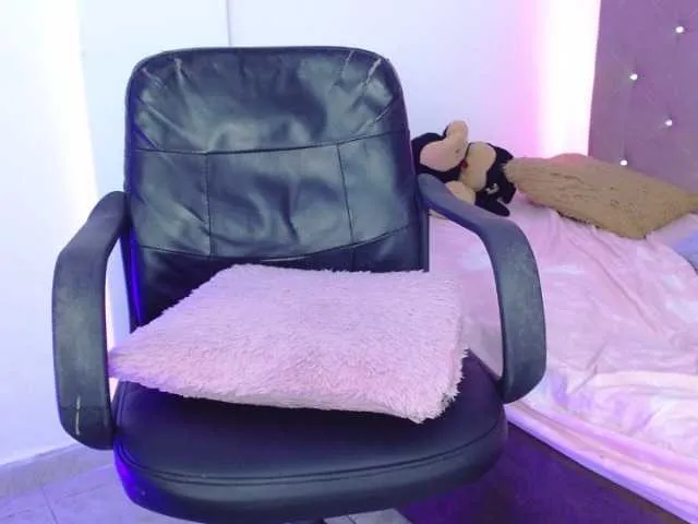 Live sex webcam photo for tinnicooper #276239976