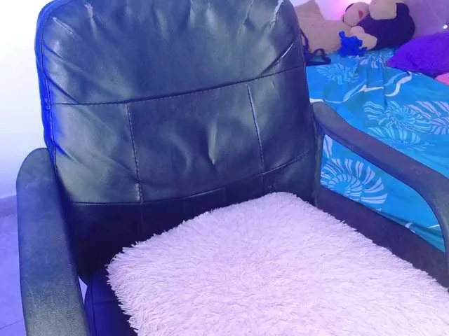 Live sex webcam photo for tinnicooper #276359254