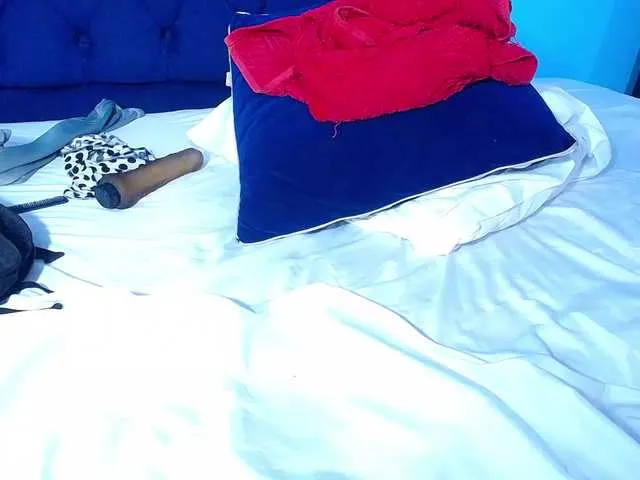 Live sex webcam photo for tiny-veronica #290280451