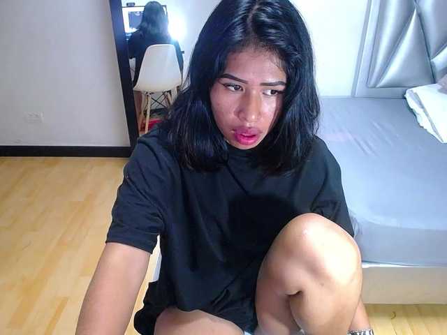 Live sex webcam photo for tiny-veronica #290637107