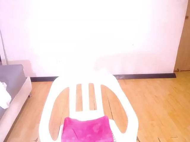 Live sex webcam photo for tiny-veronica #292304165