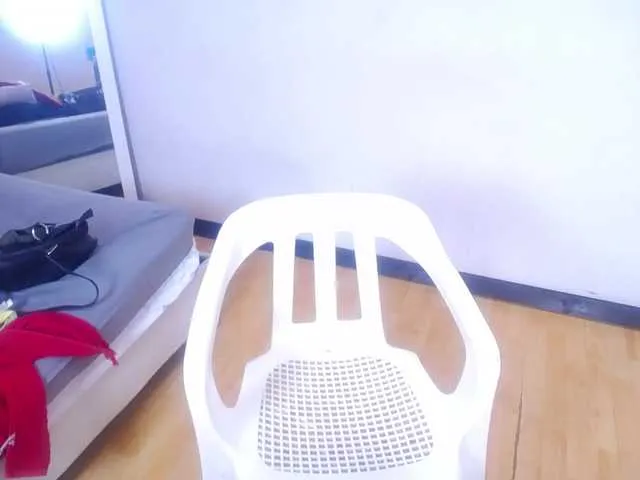 Live sex webcam photo for tiny-veronica #292350872