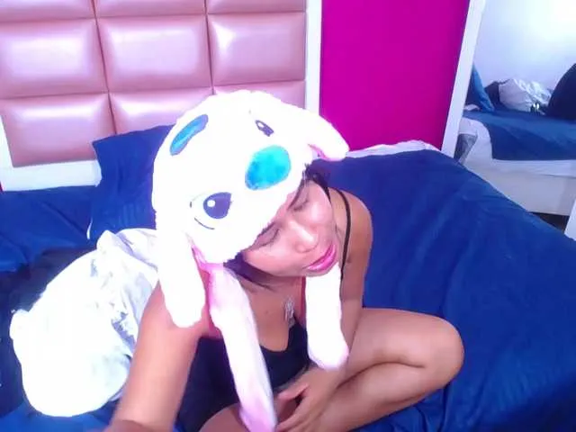 Live sex webcam photo for tiny-veronica #292397987