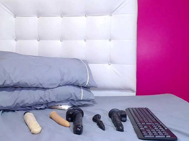 Live sex webcam photo for tiny-whore #277166837