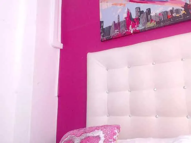 Live sex webcam photo for tiny-whore #291949126