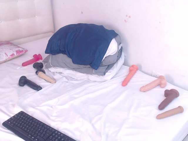 Live sex webcam photo for tiny-whore #292236987