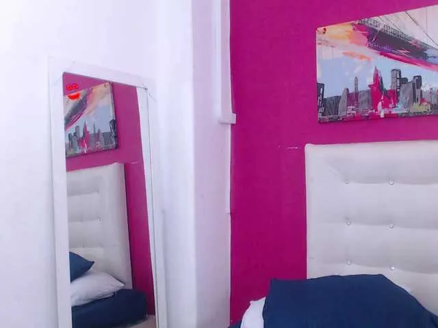 Live sex webcam photo for tiny-whore #292331864