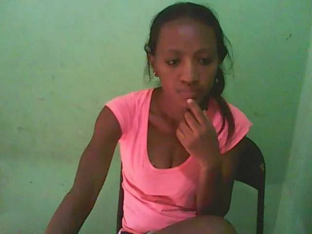 Live sex webcam photo for tinychloe #272266169