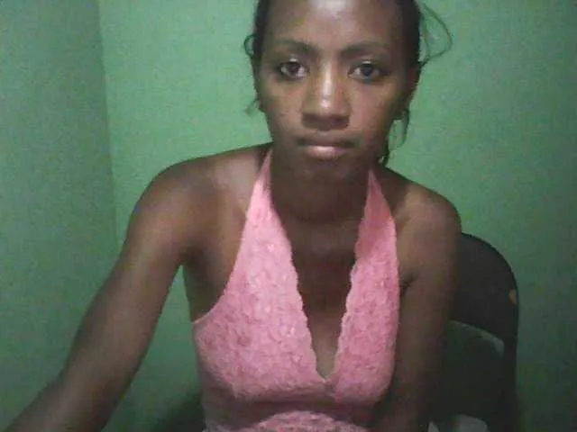 Live sex webcam photo for tinychloe #272337157