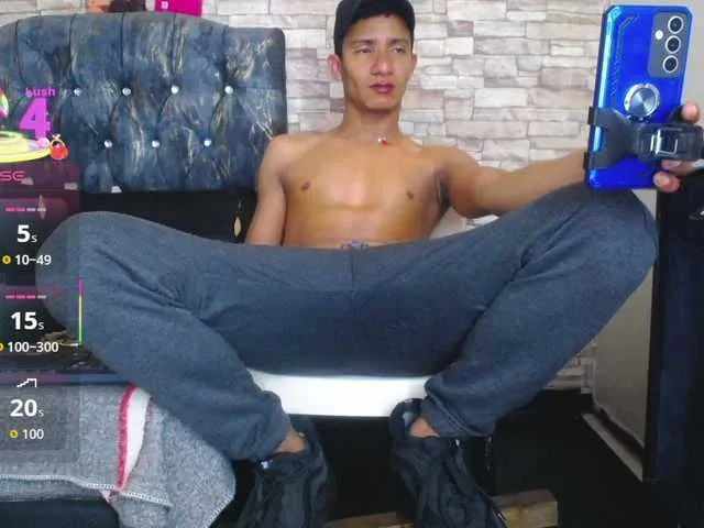 Live sex webcam photo for titoelbambino19 #292384066