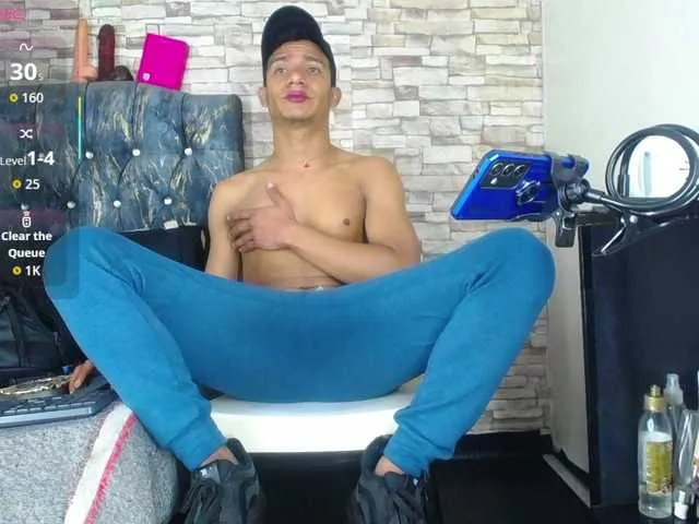 Live sex webcam photo for titoelbambino19 #292427578