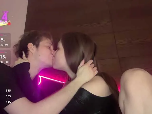 Live sex webcam photo for titsDestroy2007 #293113617