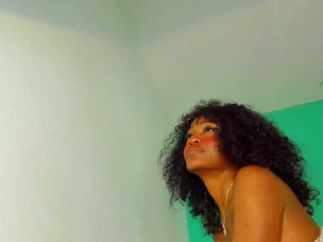 Live sex webcam photo for tittiez #290458852