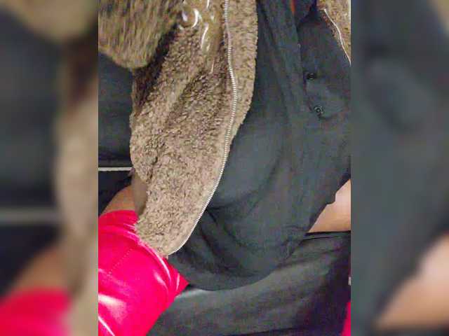 Live sex webcam photo for tittycity #290299384