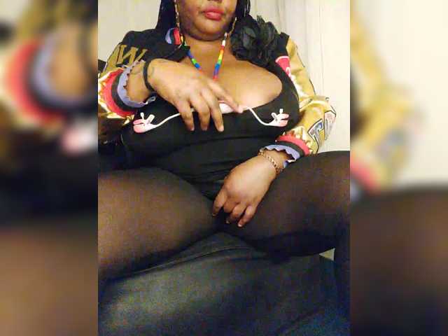Live sex webcam photo for tittycity #290548349