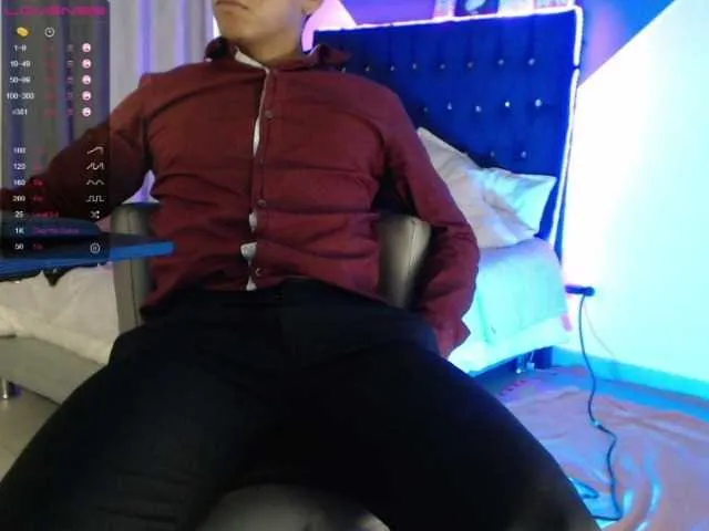 Live sex webcam photo for tom-cloe #272466793