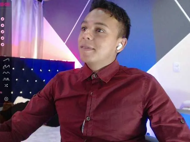 Live sex webcam photo for tom-cloe #272867023