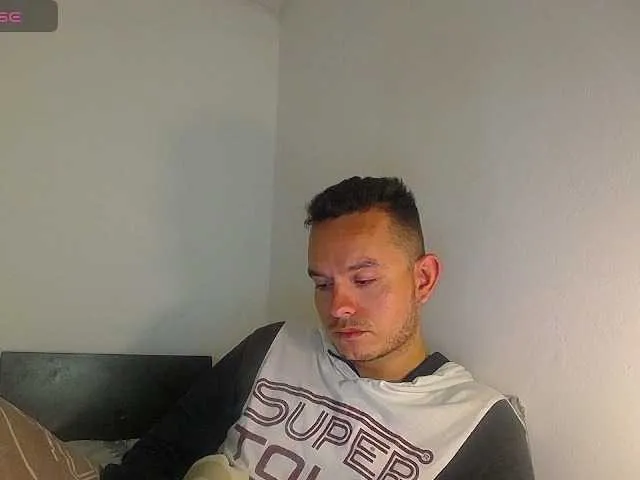 Live sex webcam photo for tomas1105 #277278164