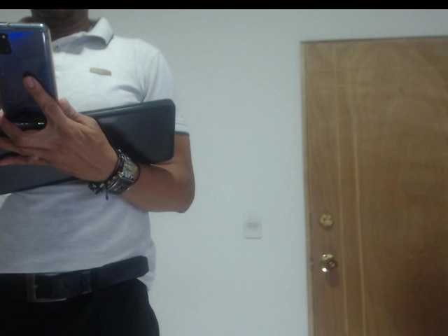 Live sex webcam photo for tomasvelez #276379418