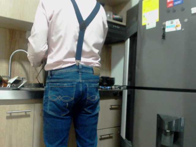 Live sex webcam photo for tomasvelez #276395126