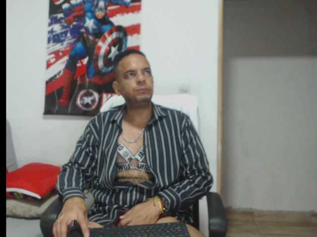 Live sex webcam photo for tomasvelez #276470409