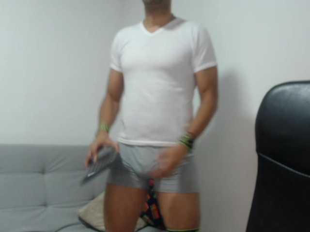 Live sex webcam photo for tomasvelez #276479964