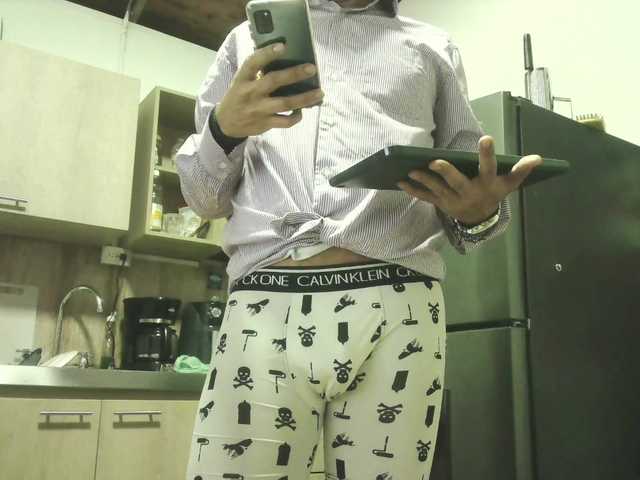 Live sex webcam photo for tomasvelez #276748636