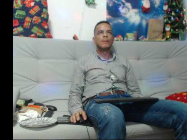 Live sex webcam photo for tomasvelez #276950851