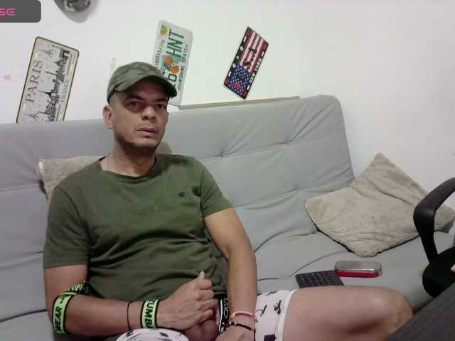 Live sex webcam photo for tomasvelez #277299180