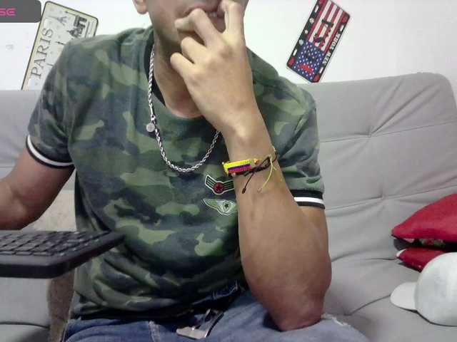 Live sex webcam photo for tomasvelez #277439291