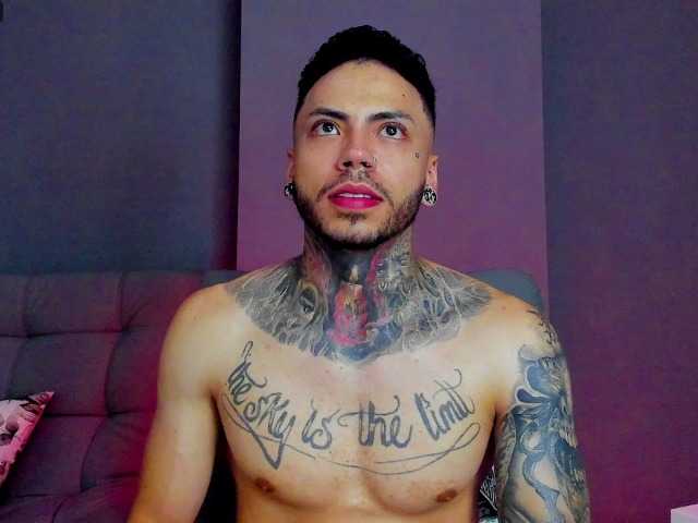 Live sex webcam photo for tomaswalker #275745597