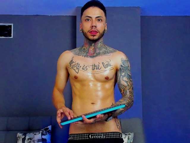 Live sex webcam photo for tomaswalker #275772265