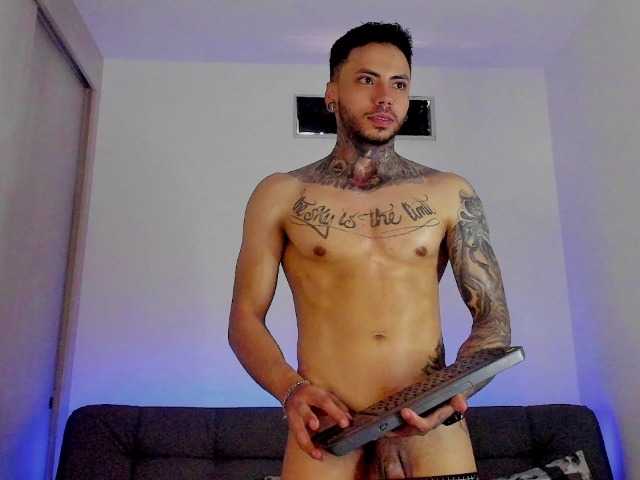 Live sex webcam photo for tomaswalker #275984679