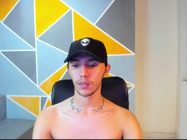 Live sex webcam photo for tommy-gregg #276274319