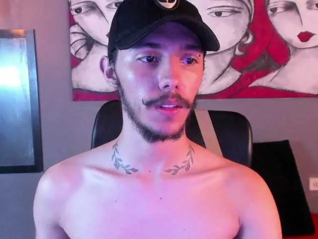 Live sex webcam photo for tommy-gregg #276908232